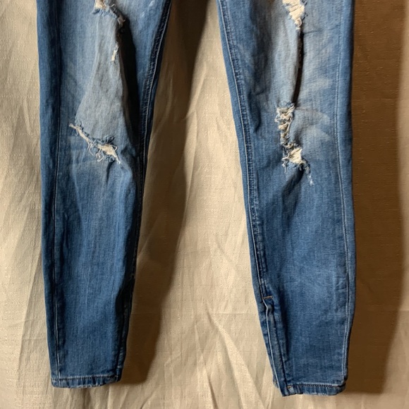 Pistola Medium Wash Distressed Ankle Zip Jeans Size 27 - Picture 4 of 13